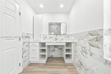 Welcome to this beautifully maintained 5-bedroom, 4-bath - photo 30