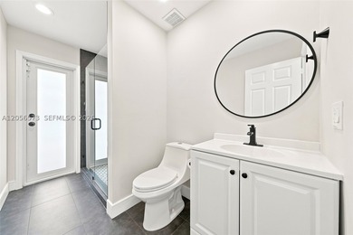 Welcome to this beautifully maintained 5-bedroom, 4-bath - photo 31