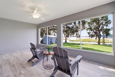 Wake up to breathtaking sunrise views over the lake in this - photo 33