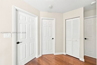 Welcome to this beautifully maintained 5-bedroom, 4-bath - photo 34