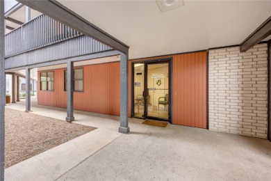 Welcome to the prestigious 700 Everhart building complex suite