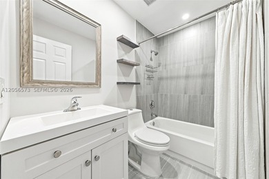 Welcome to this beautifully maintained 5-bedroom, 4-bath - photo 36