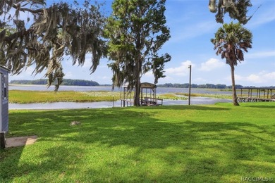 Wake up to breathtaking sunrise views over the lake in this - photo 39