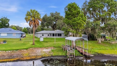 Wake up to breathtaking sunrise views over the lake in this - photo 41
