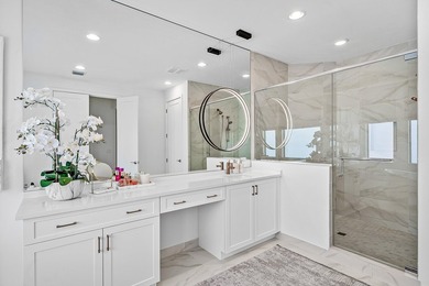 A masterfully upgraded contemporary home with a private resort - photo 43