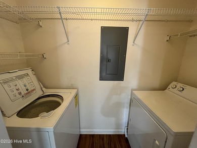 Spacious 3-Bedroom, 2-Bath Condo in the Ideal Wilmington - photo 6