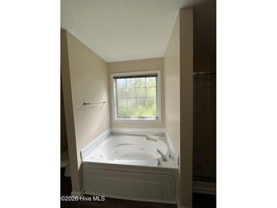 Spacious 3-Bedroom, 2-Bath Condo in the Ideal Wilmington - photo 8