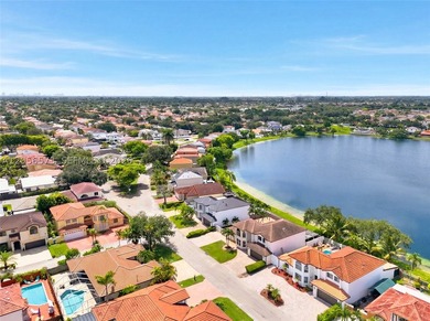 Welcome to this beautifully maintained 5-bedroom, 4-bath - photo 58