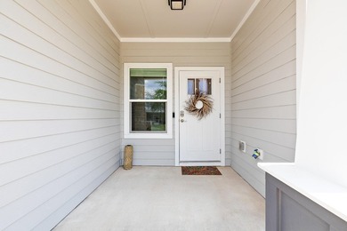 Beautifully maintained, thoughtfully designed townhome in the - photo 18