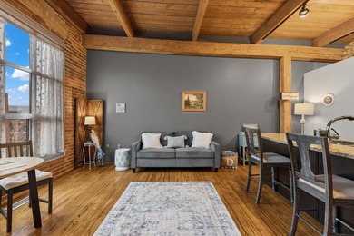 Highly desirable top-floor urban loft in the Buggyworks