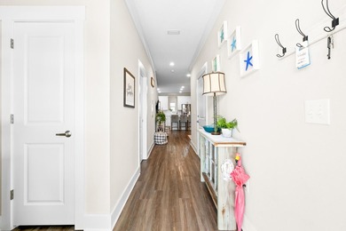 Beautifully maintained, thoughtfully designed townhome in the - photo 19
