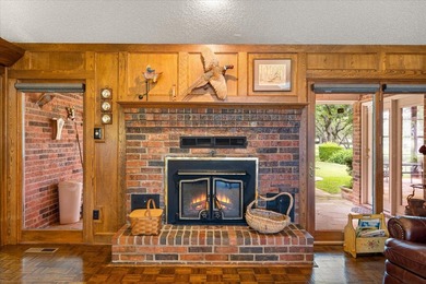 This stunning four-bedroom, three-bathroom home is a perfect - photo 9