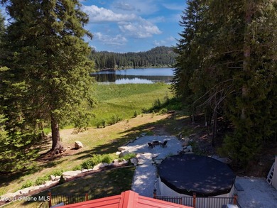 A beautiful WATERFRONT property with over 160 feet of private - photo 32