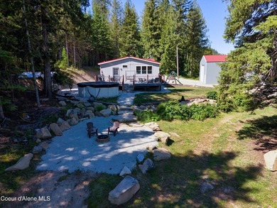 A beautiful WATERFRONT property with over 160 feet of private - photo 39