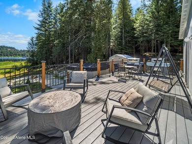 A beautiful WATERFRONT property with over 160 feet of private - photo 44