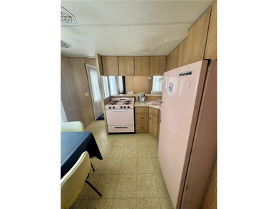 Opportunity awaits with this charming 2-bedroom, 1-bath home - photo 6
