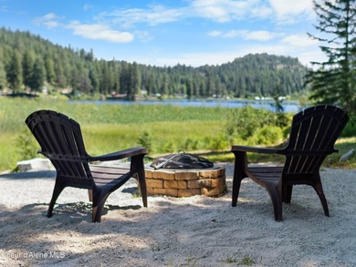 A beautiful WATERFRONT property with over 160 feet of private - photo 47