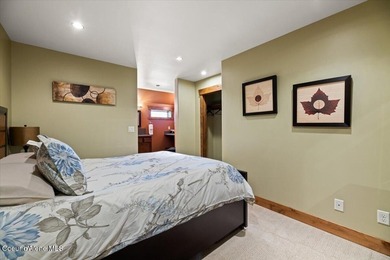 Seller financing available on this move-in ready 4 bed, 4 bath - photo 5