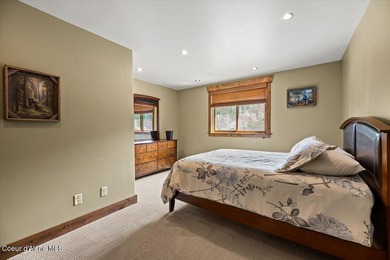 Seller financing available on this move-in ready 4 bed, 4 bath - photo 7