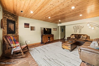 Seller financing available on this move-in ready 4 bed, 4 bath - photo 8