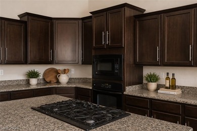THIS HOME CHECKS ALL THE BOXES - SINGLE STORY - 3 BEDROOMS + - photo 12