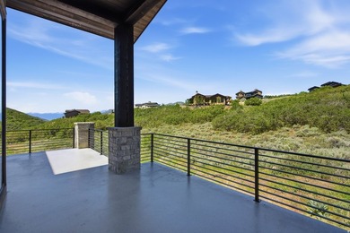 Nestled on a quiet cul-de-sac in desirable Hideout, this - photo 4