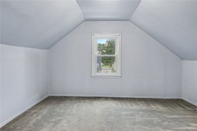 Welcome to 765 South Grosvenor, a lovingly cared-for 3-bedroom - photo 15