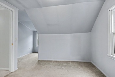 Welcome to 765 South Grosvenor, a lovingly cared-for 3-bedroom - photo 16