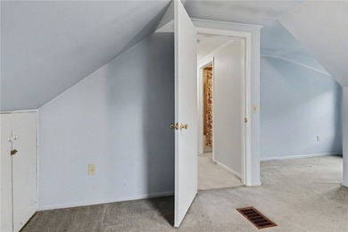 Welcome to 765 South Grosvenor, a lovingly cared-for 3-bedroom - photo 17
