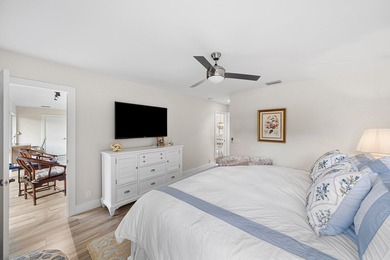 Beautifully updated 2-bedroom, 2-bath second-floor residence in - photo 17