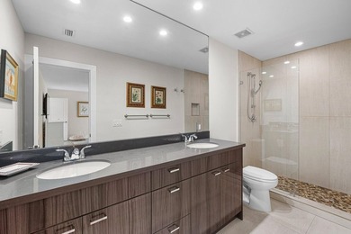 Beautifully updated 2-bedroom, 2-bath second-floor residence in - photo 18