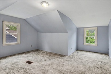 Welcome to 765 South Grosvenor, a lovingly cared-for 3-bedroom - photo 20