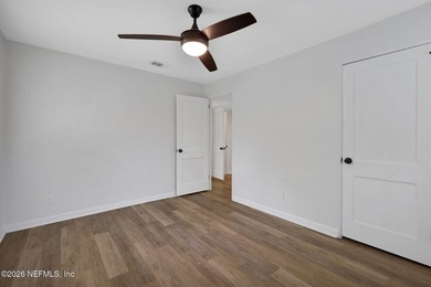 Welcome to the established community of St. Johns Park in the - photo 22