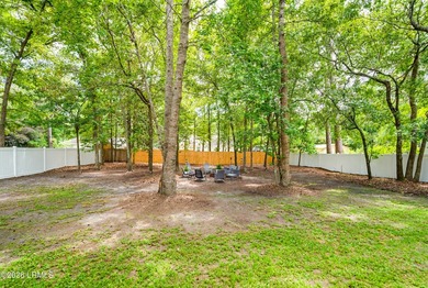 Turn Key 4 Bed 2.5 Bath home with a big yard in the desirable - photo 24