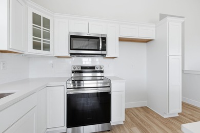 Andover Schools - Water Front - Wooded Lot - 4 Bed 3 Bath 3 Car - photo 9