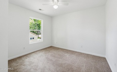 Turn Key 4 Bed 2.5 Bath home with a big yard in the desirable - photo 30
