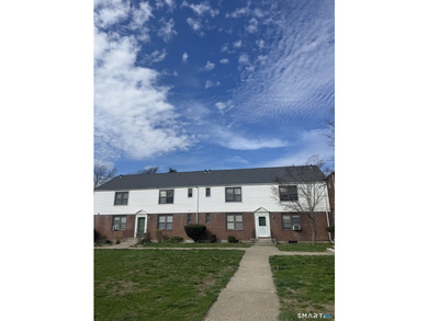 Why rent when you can own? Welcome to this cozy one-bedroom - photo 1