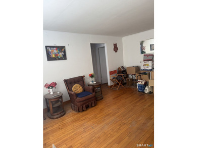 Why rent when you can own? Welcome to this cozy one-bedroom - photo 3