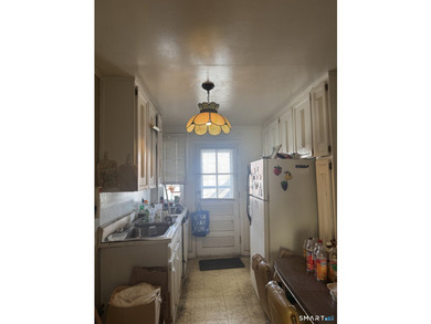 Why rent when you can own? Welcome to this cozy one-bedroom - photo 4