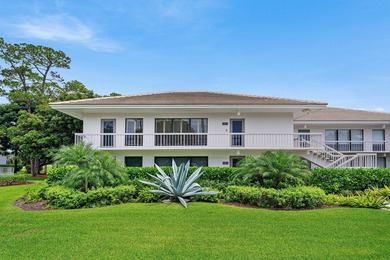 Beautifully updated 2-bedroom, 2-bath second-floor residence in - photo 35