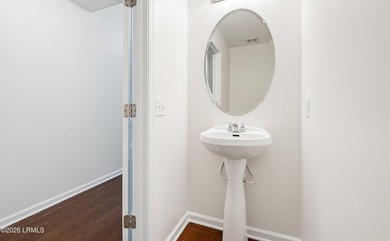 Turn Key 4 Bed 2.5 Bath home with a big yard in the desirable - photo 39