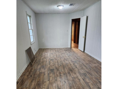 Discover the perfect blend of opportunity and privacy with this - photo 15