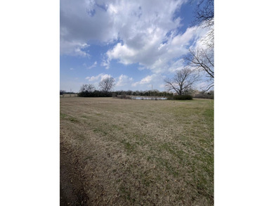 Discover the perfect blend of opportunity and privacy with this - photo 17