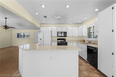 Captains Cove, 2- bedrooms 2.5- baths, Piling Home and pool at - photo 22