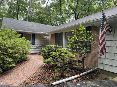 Discover the perfect blend of tranquility and charm at 140 Holly - photo 4