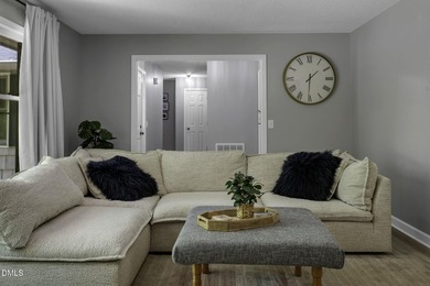 Discover the perfect blend of tranquility and charm at 140 Holly - photo 6