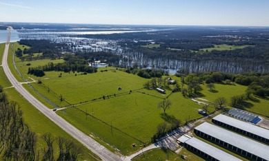 Extremely Rare 18+ acre lakefront parcel on Bois d'Arc Lake with - photo 4