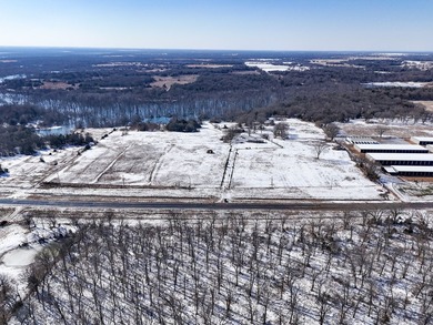 Extremely Rare 18+ acre lakefront parcel on Bois d'Arc Lake with - photo 6