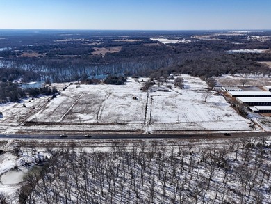 Extremely Rare 18+ acre lakefront parcel on Bois d'Arc Lake with - photo 10