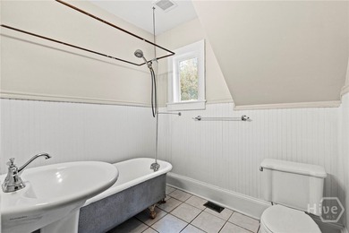Nestled in Savannah's Eastside District, this charming duplex - photo 11